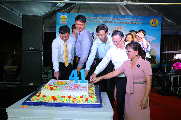 06-38-06e4f2844ac4968e3104149631f72e21.p